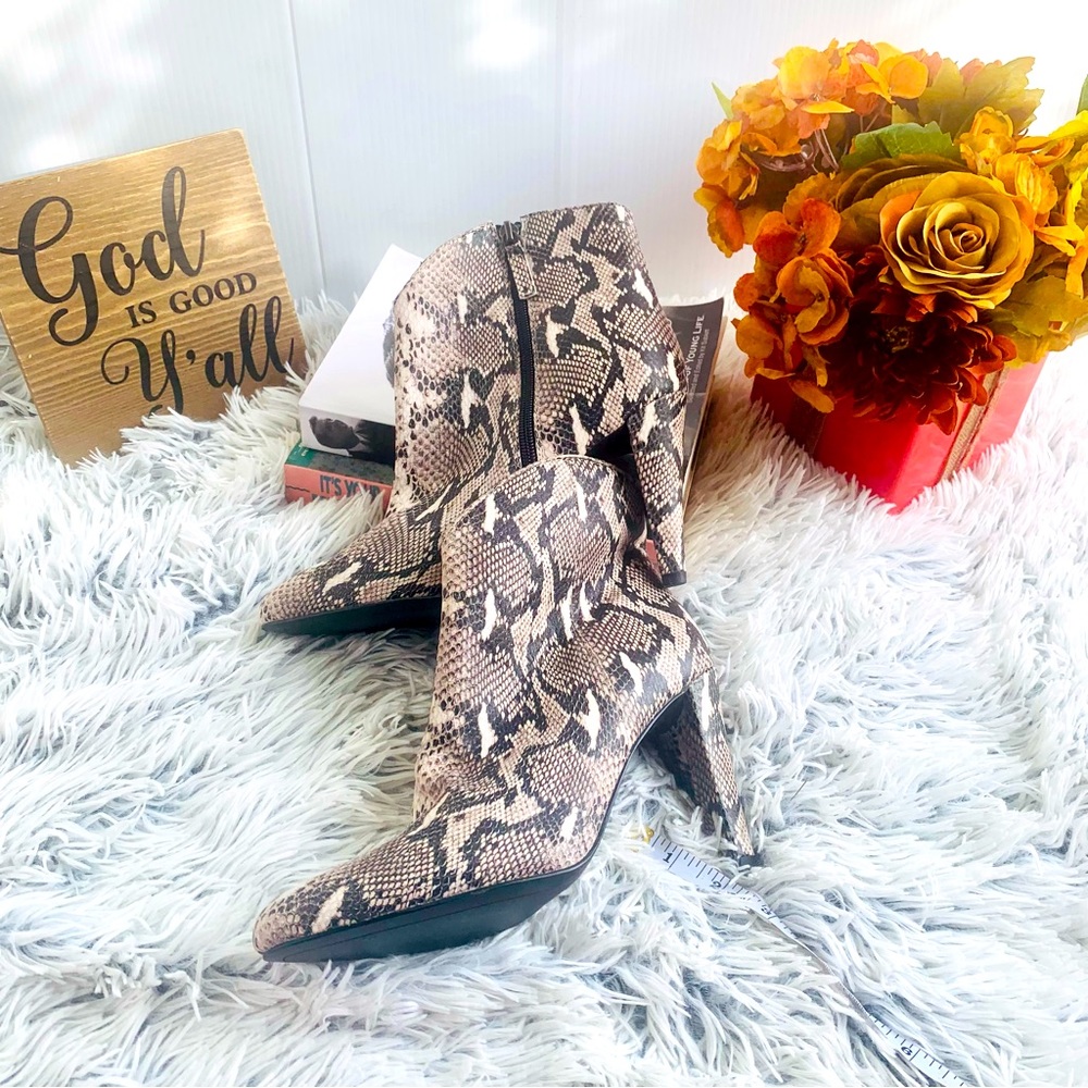 HALOGEN WOMAN BOOTS